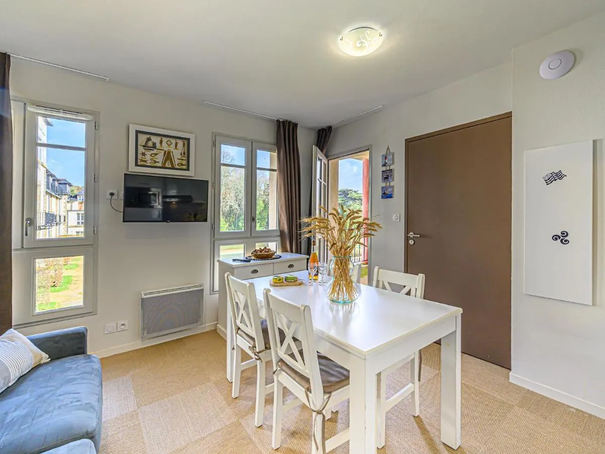 Apartment Le Chateau De Kergonano-7 By Interhome Baden 0*,  France